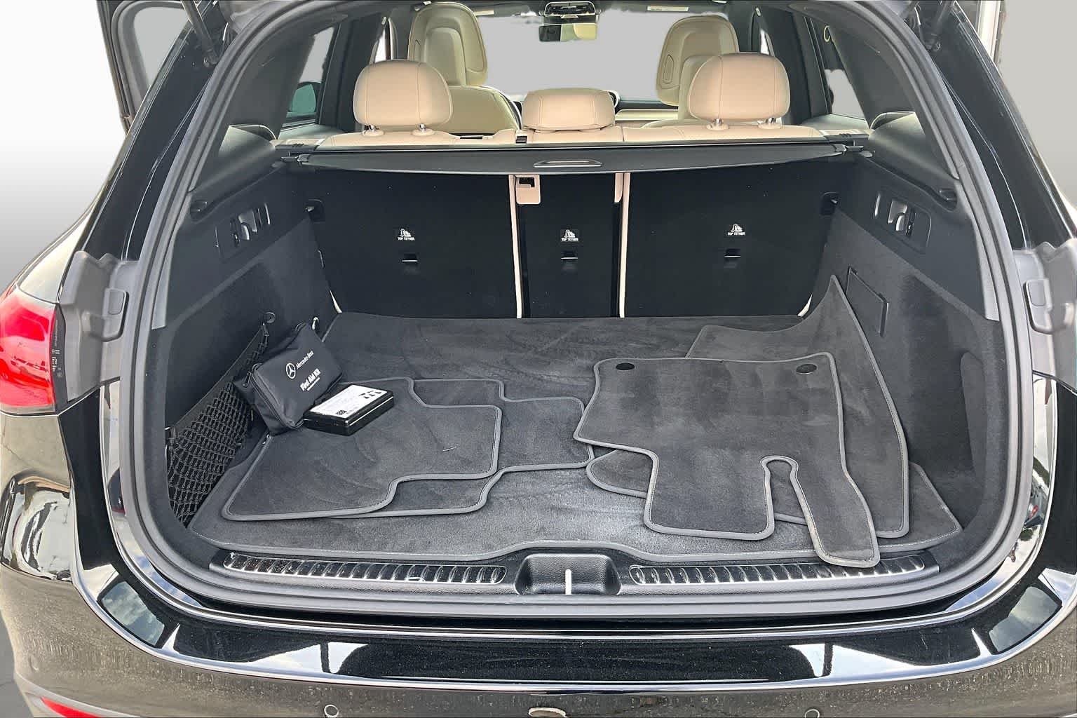 Certified Used 2024 Black Mercedes-Benz GLC 300 image 37