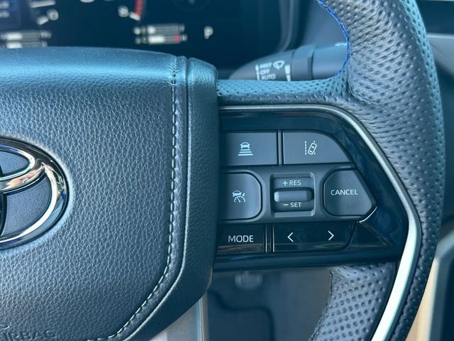 New 2026 Wind Chill Pearl <sup>1</sup> Toyota  Platinum image 18
