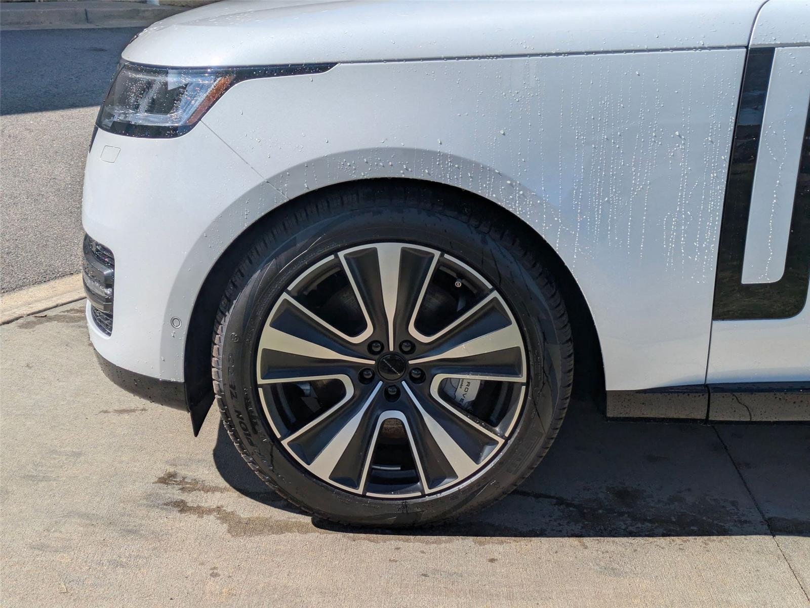 2026 Land Rover Range Rover SE - Photo 10