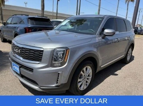 Used 2022 Silver Kia LX image 3