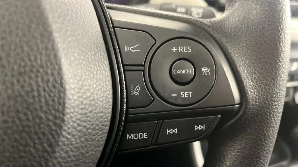 Used 2020 Green Toyota XLE image 27