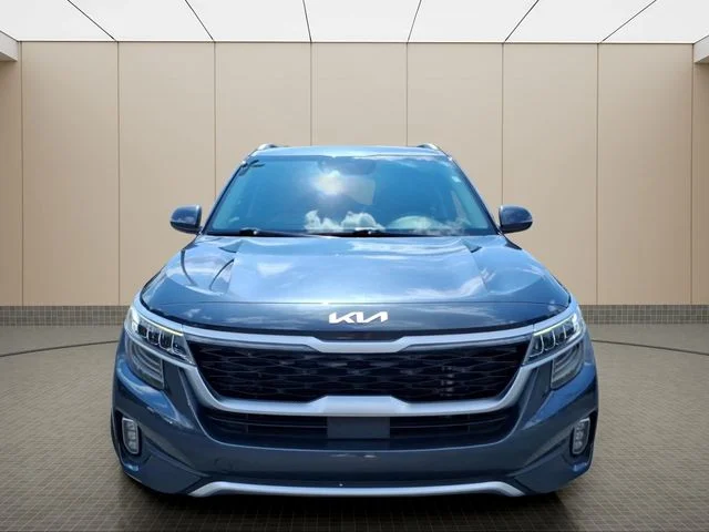 Used 2022 Gray Kia SX image 4