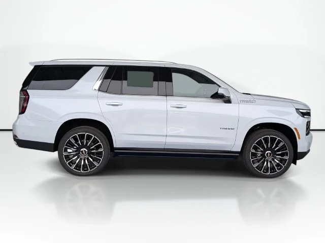 New 2027 Polar White Tricoat Chevrolet High Country image 4