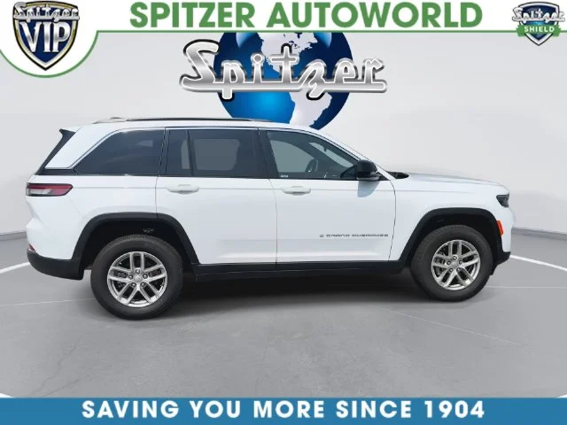 Used 2025 White Jeep Laredo X image 11