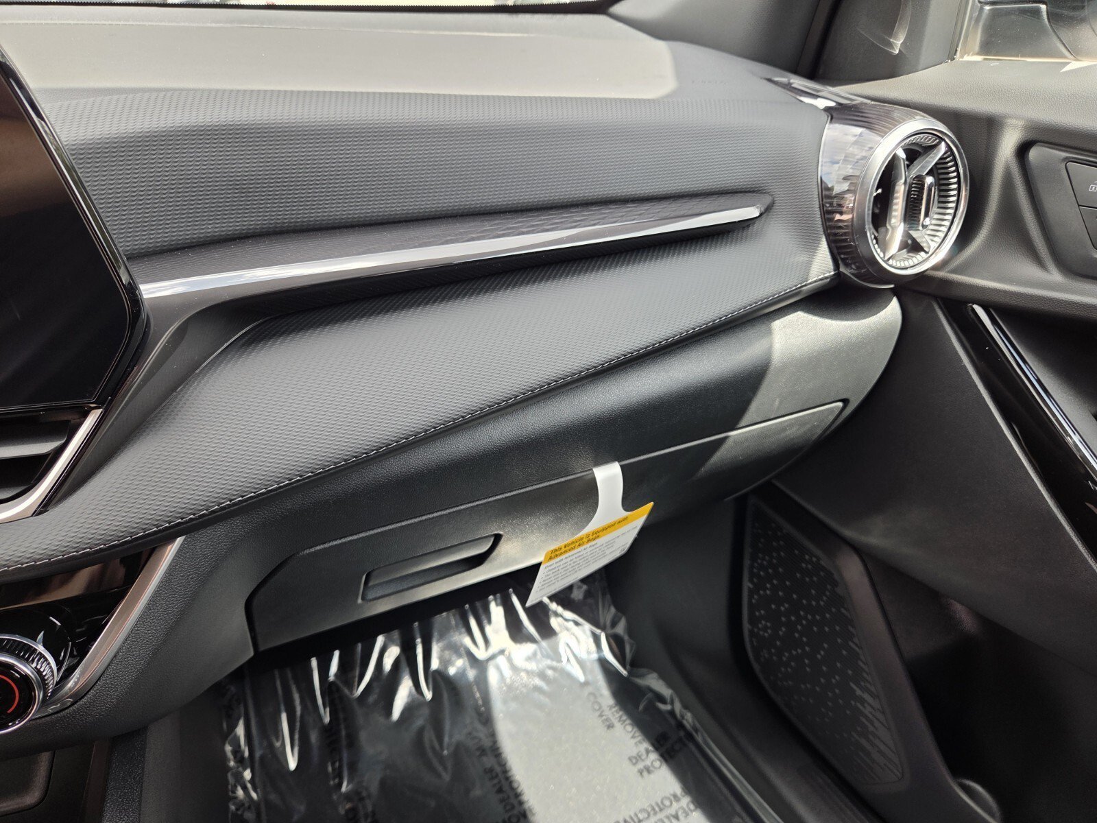 2027 Chevrolet Equinox LT - Photo 26