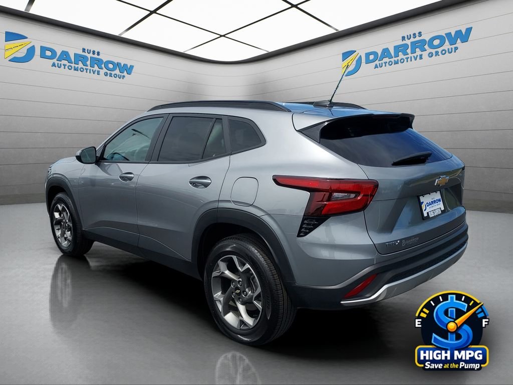 Used 2025 Gray Chevrolet LT image 3