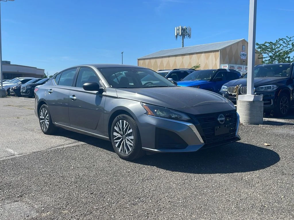 2025 Nissan Altima 2.5 SV's photo