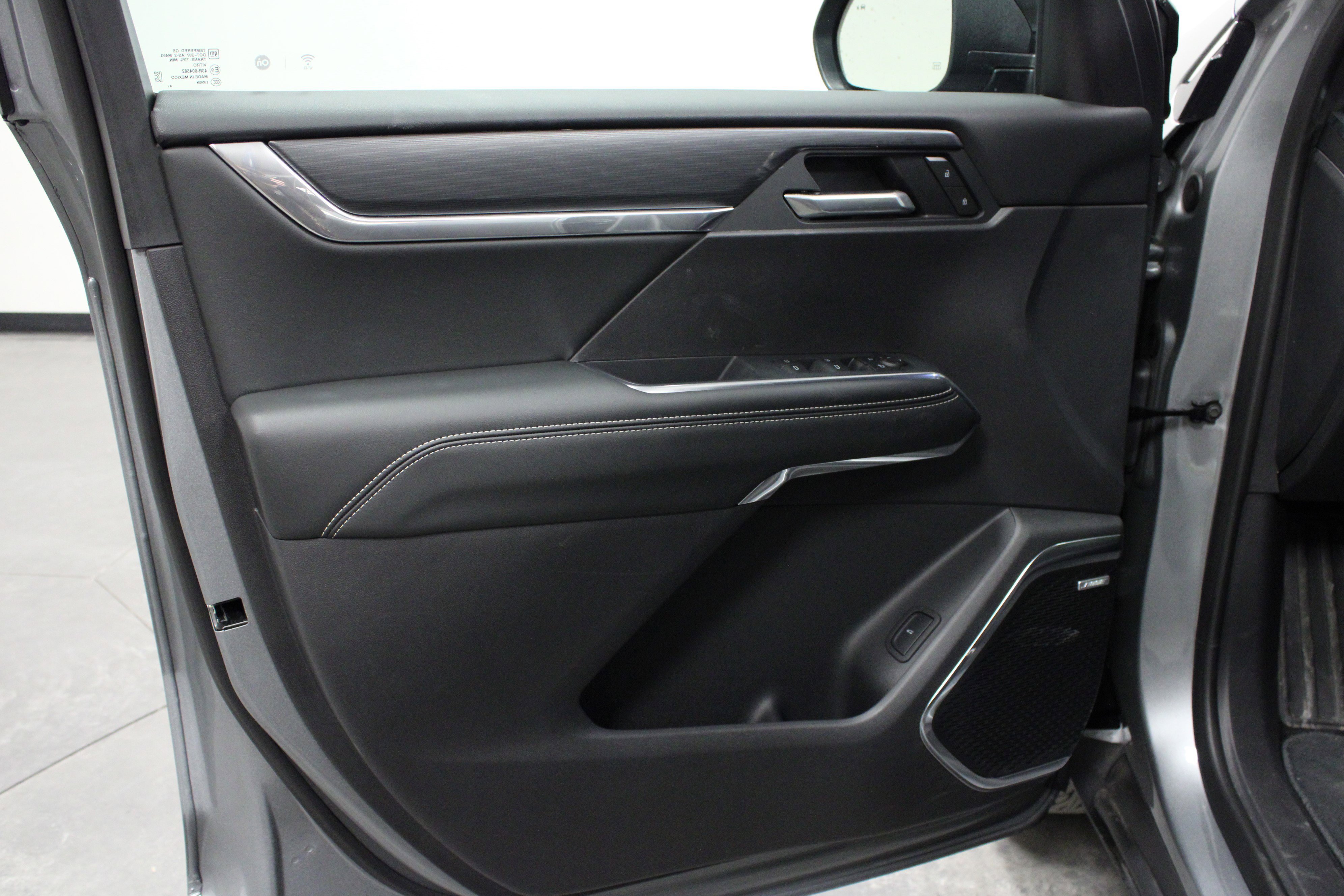 2025 GMC Acadia Elevation - Photo 11