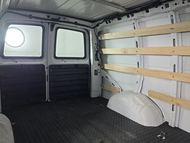 Used 2024 Summit White Chevrolet WT image 20