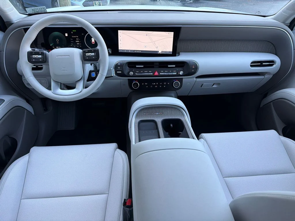 Used 2026 White Hyundai Blue SEL image 23