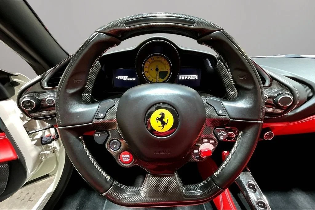 Used 2019 Bianco Avus Ferrari  image 9