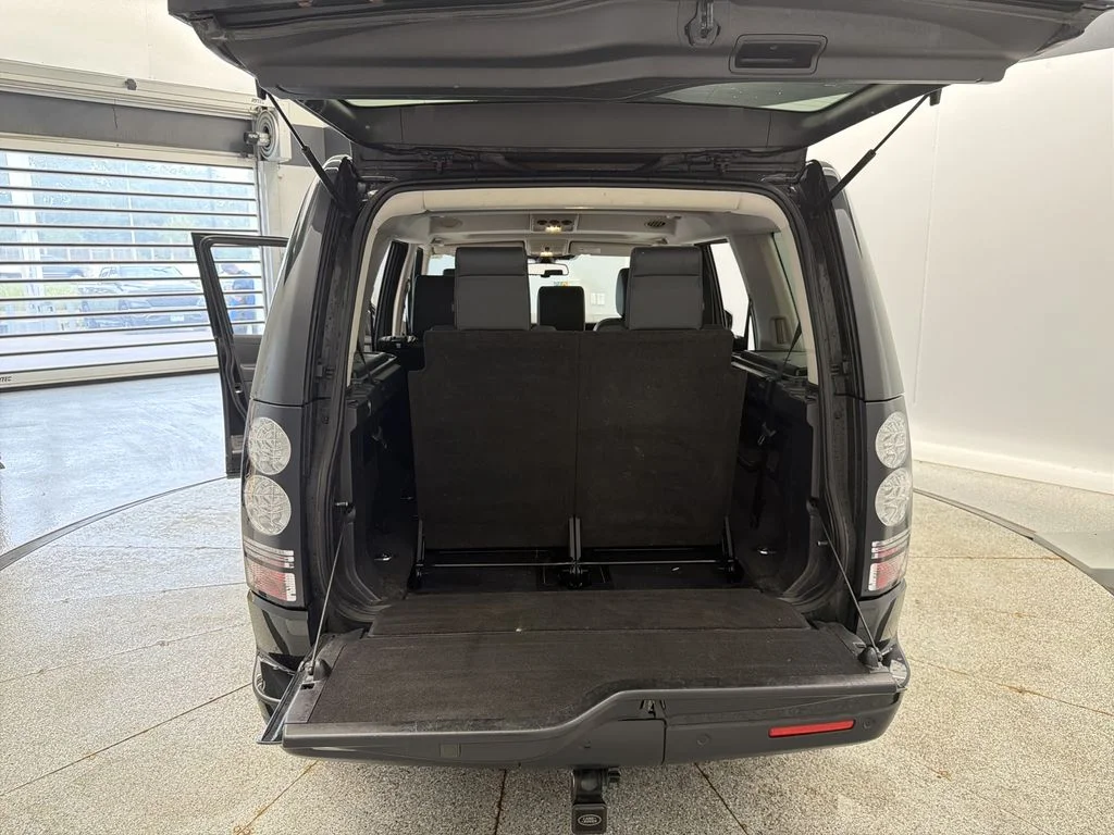 Used 2015 Black Land Rover Base image 32