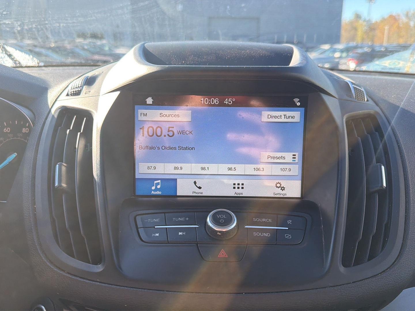 Used 2019 Sedona Orange Ford SE image 12