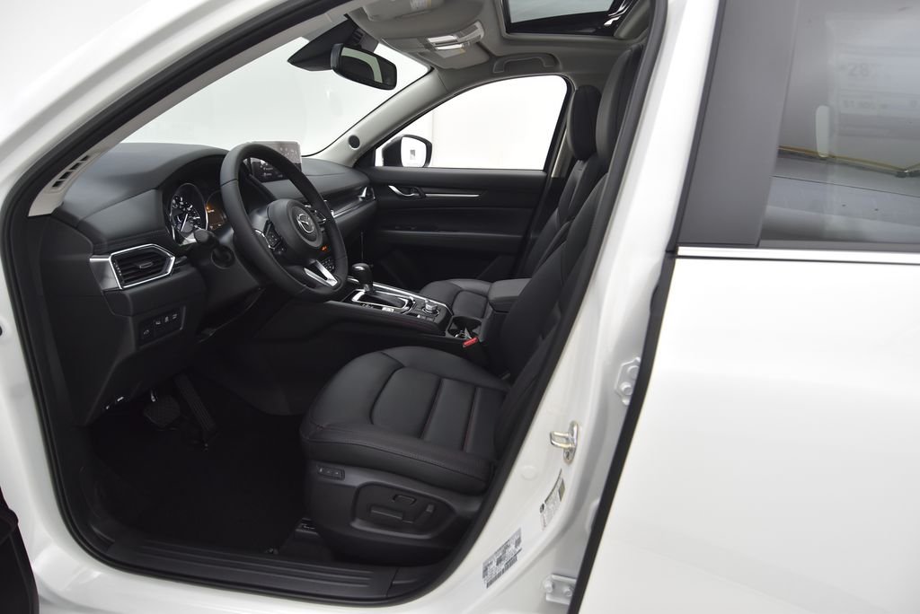 Certified Used 2025 White Metallic Mazda 2.5 S Carbon Edition image 20