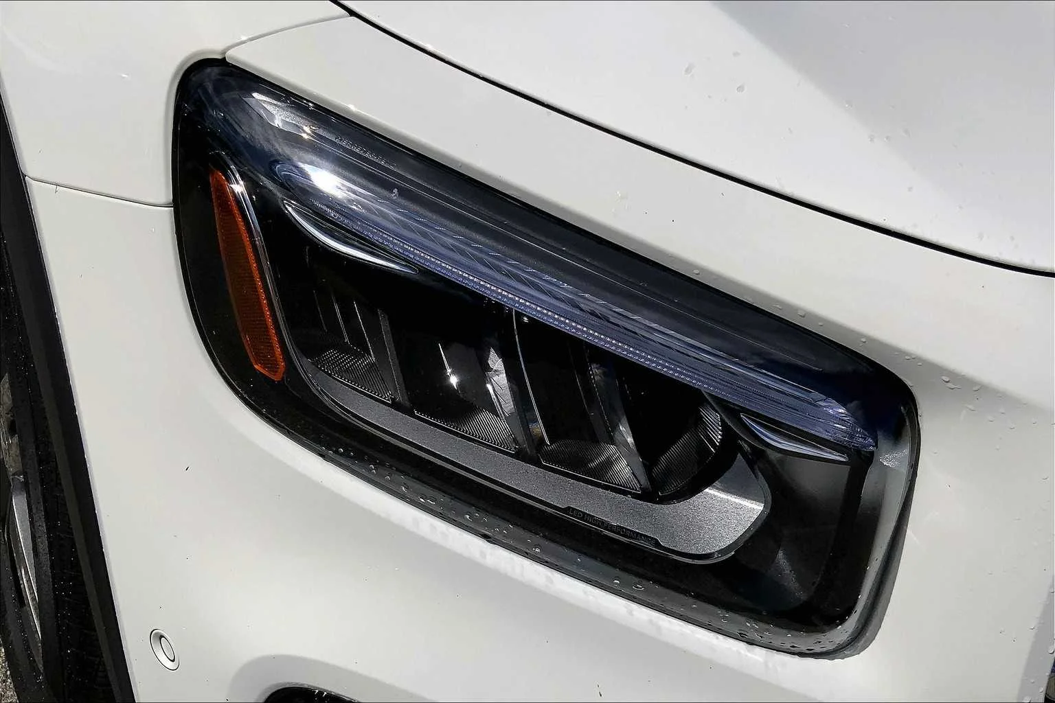 Certified Used 2026 Polar White Mercedes-Benz GLB 250 image 17