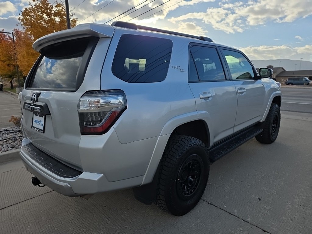 2024 Toyota 4Runner TRD Off-Road photo 2