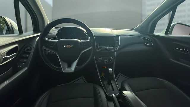 Used 2019 White Chevrolet LT image 11