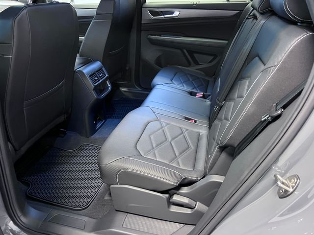 New 2026 Gray Volkswagen 2.0T SE w/Technology image 10