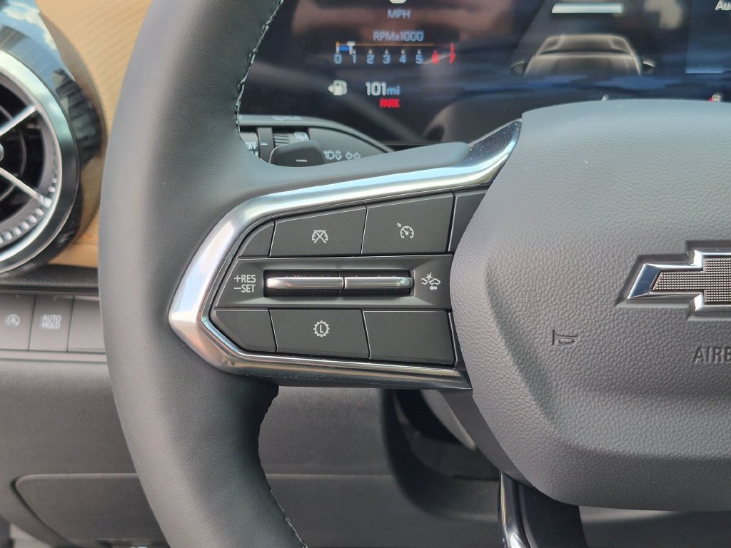 New 2026 Mosaic Black Metallic Chevrolet ACTIV image 19