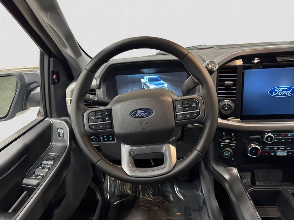 Used 2025 Silver Ford XLT image 12