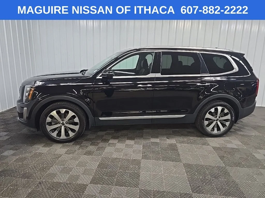 Used 2022  Kia SX image 5