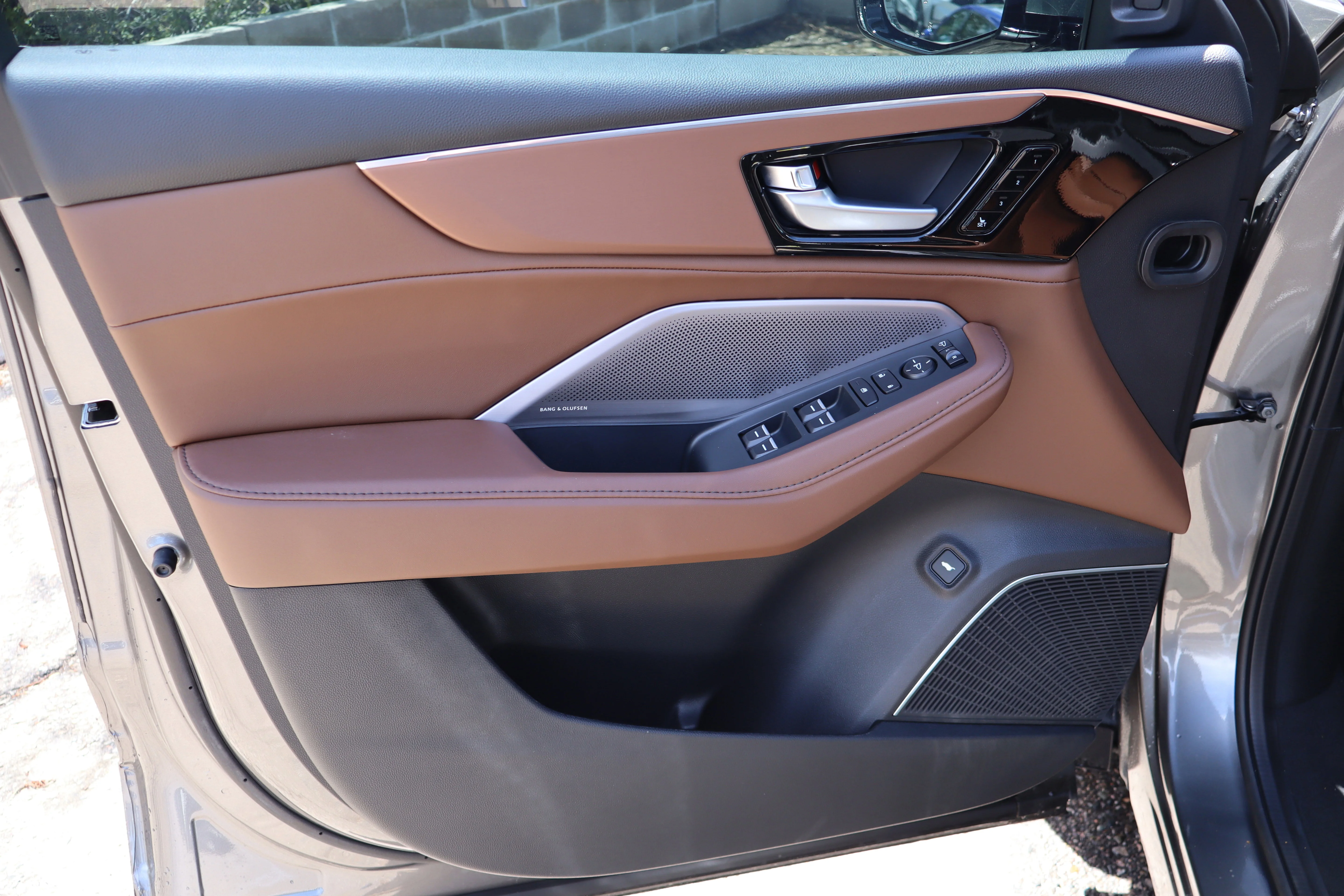 New 2026 Liquid Carbon Metallic Acura w/Technology Package image 23