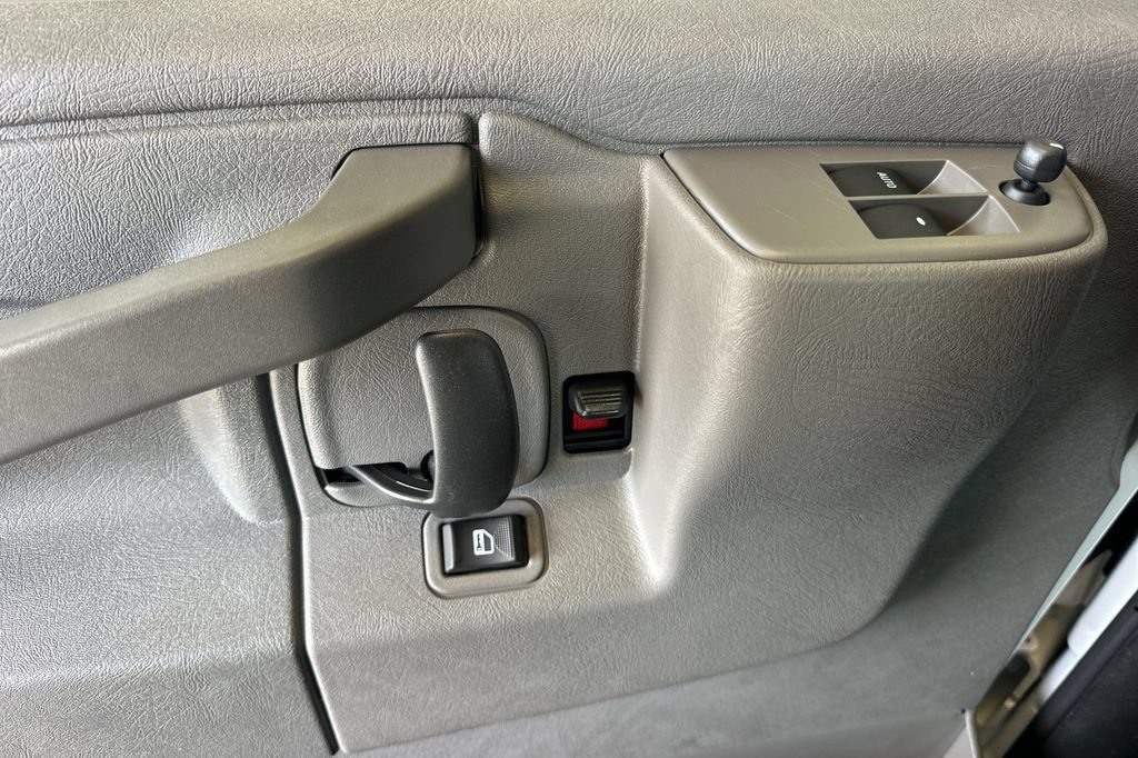 2026 Chevrolet Express Cargo Work Van - Photo 11