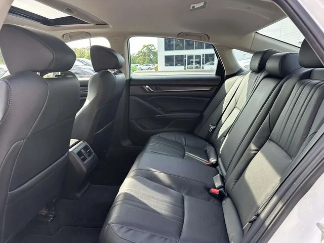 Certified Used 2018 Platinum White Pearl Honda EX-L image 11