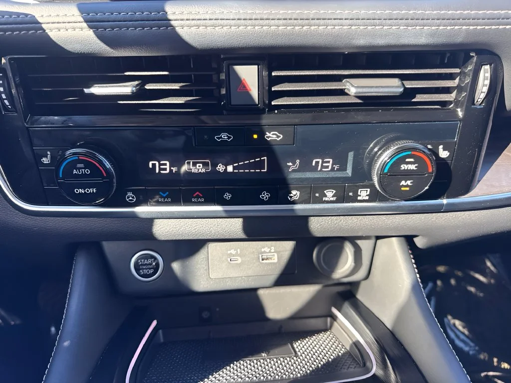 Used 2023 Gray Nissan Platinum image 22