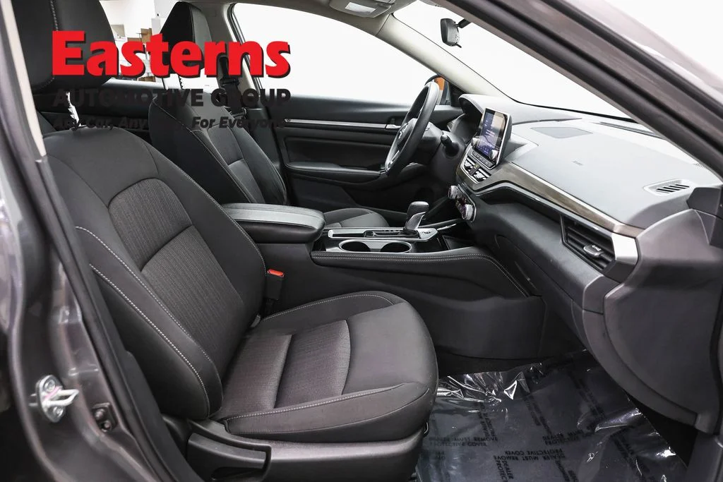 Used 2023 Gray Nissan 2.5 SV image 24