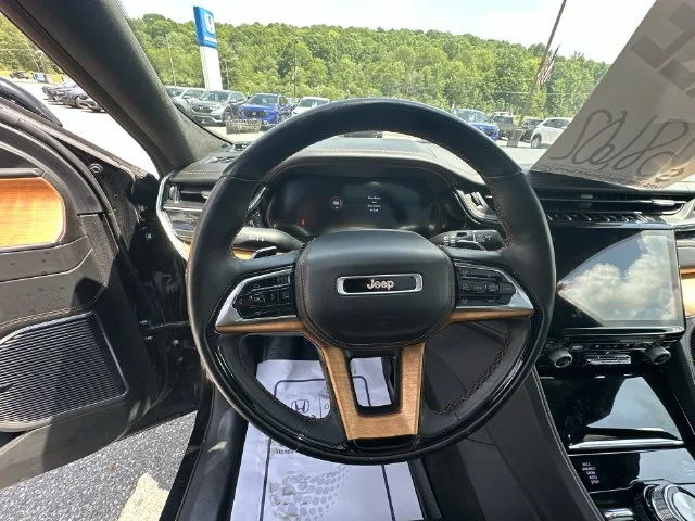 Used 2022 Black Jeep Summit Reserve image 14