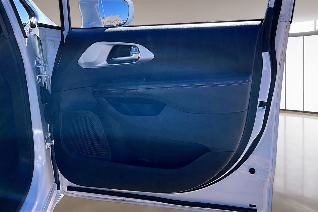 Used 2020 White Chrysler Touring L Plus image 19