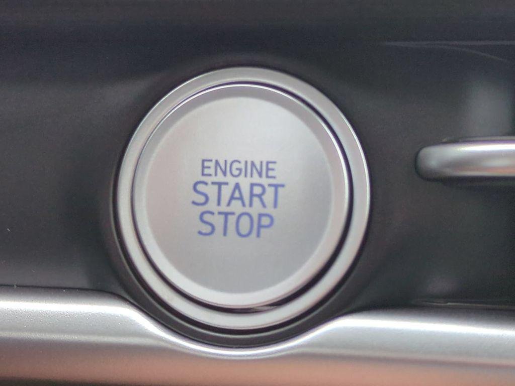 New 2027 Gray Hyundai SE FWD image 35