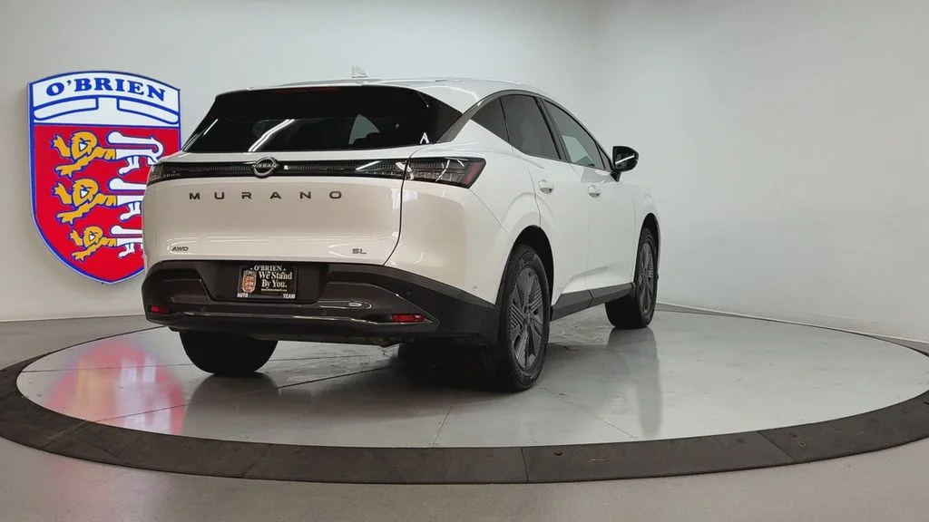 Used 2025 White Pearl Nissan SL image 5
