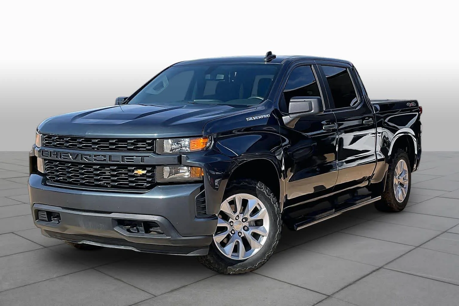 Used 2020 Shadow Gray Metallic Chevrolet Custom image 2