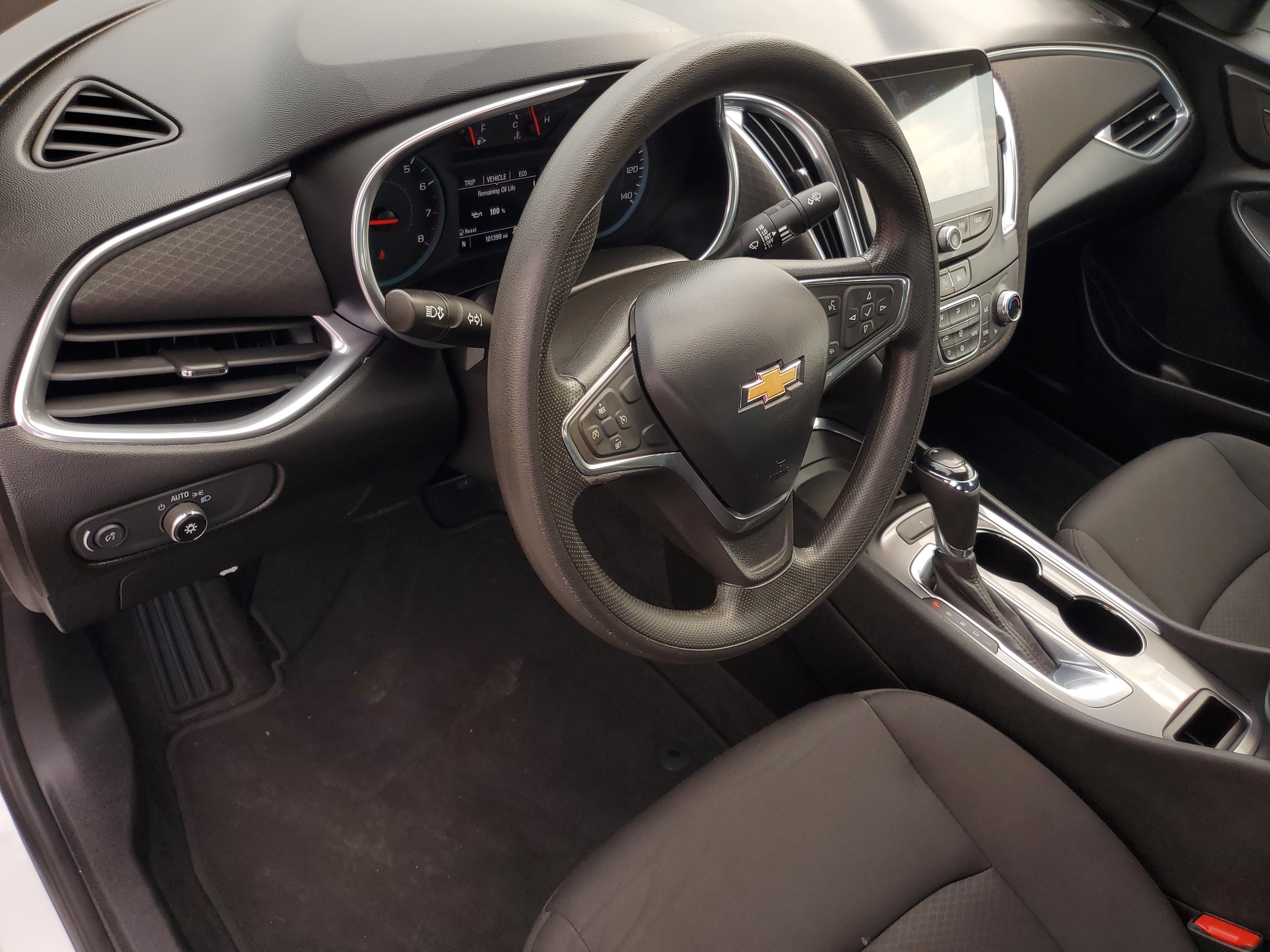Used 2020 Summit White Chevrolet LT image 17