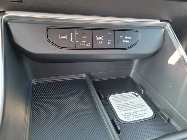 New 2026 Snow White Pearl Kia SX image 31
