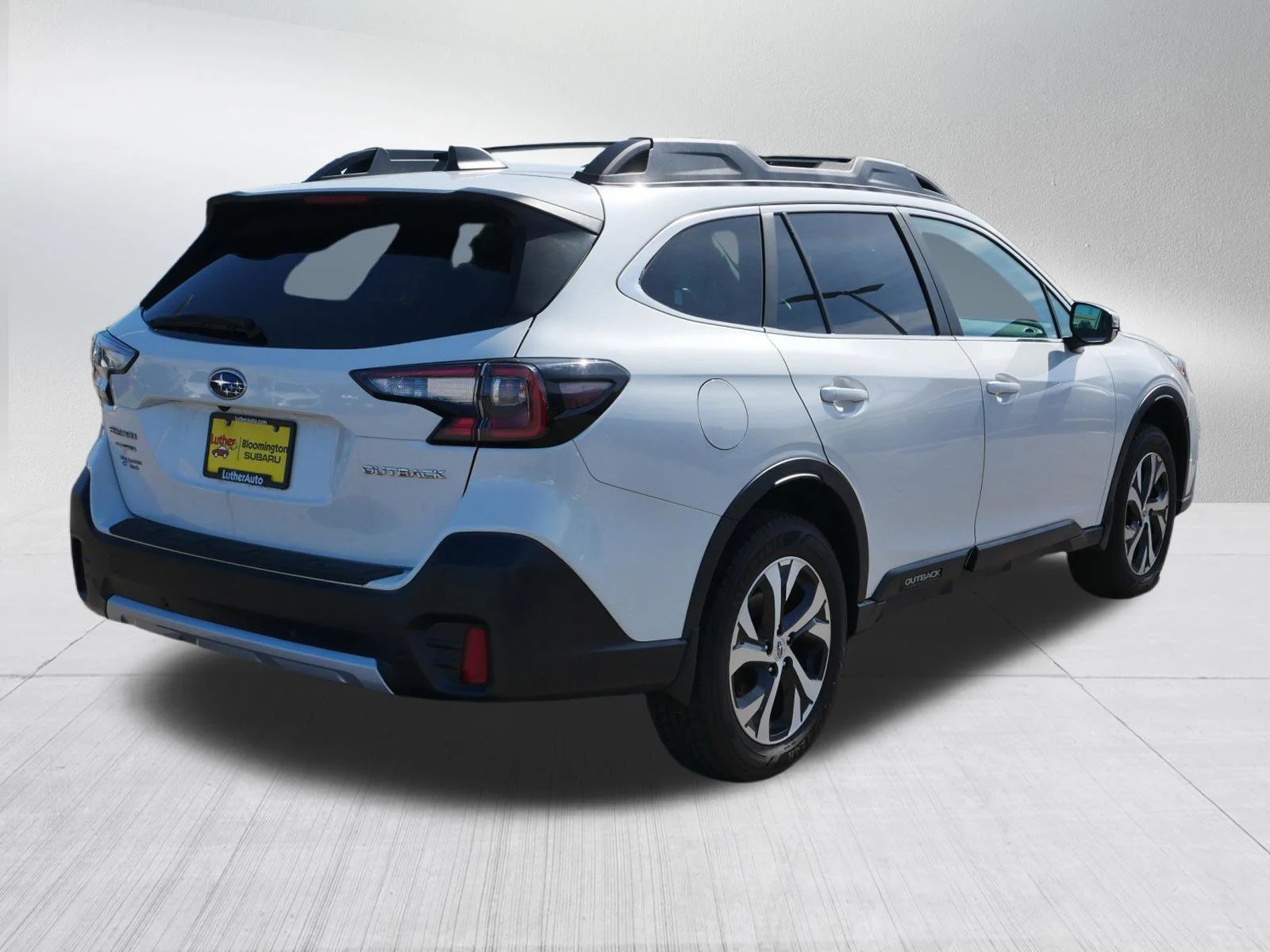 Used 2020 Crystal White Pearl Subaru Limited image 7