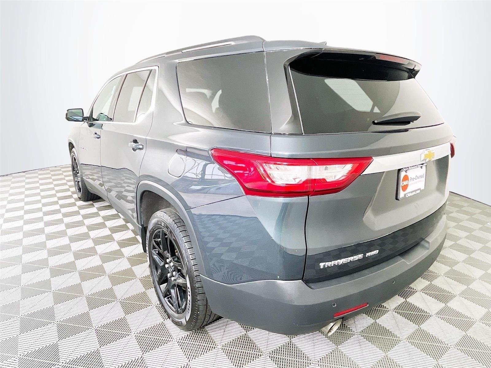 Used 2019 Graphite Metallic Chevrolet LT Cloth image 6