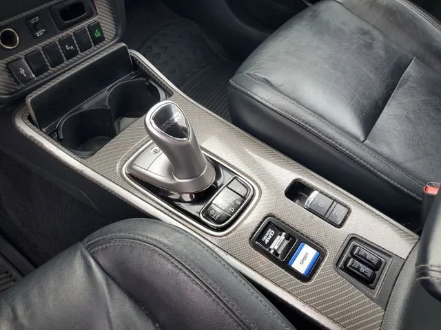Used 2022 Silver Mitsubishi SEL image 19