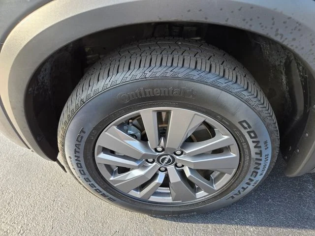 Used 2025 Gray Nissan SV image 23