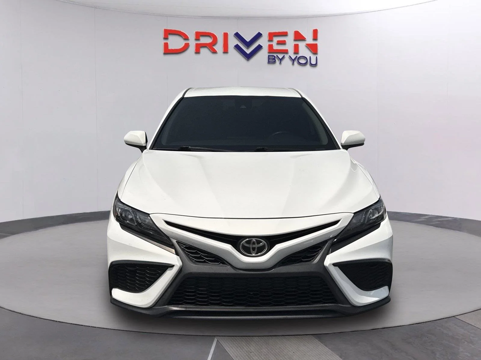 Used 2021 Super White Toyota SE Nightshade image 9