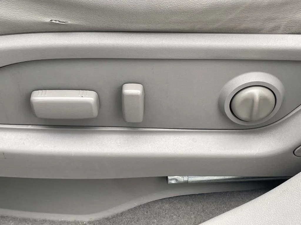 Used 2017 Summit White Buick Leather image 8