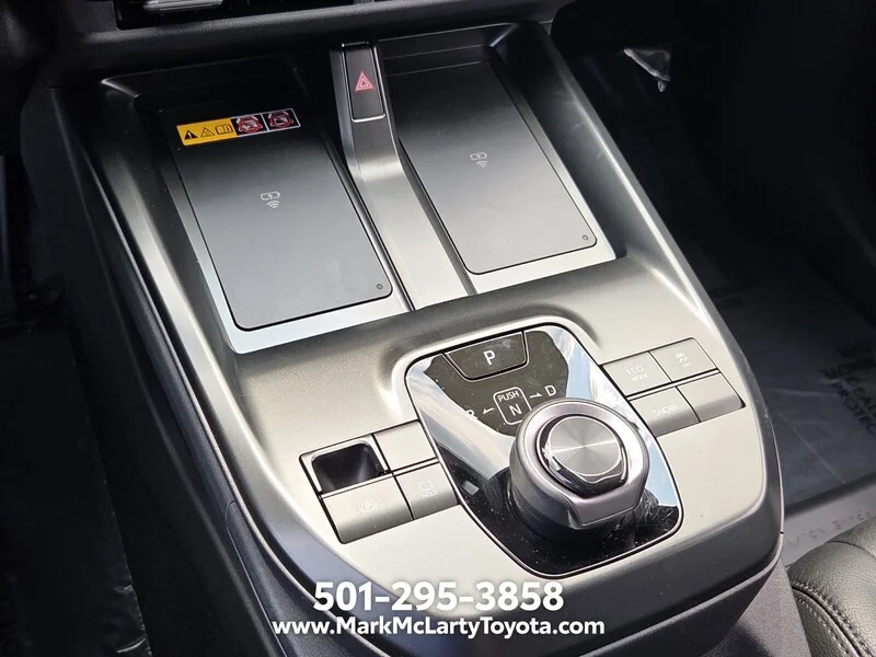 Used 2026 Overcast TOYOTA SE AWD image 21