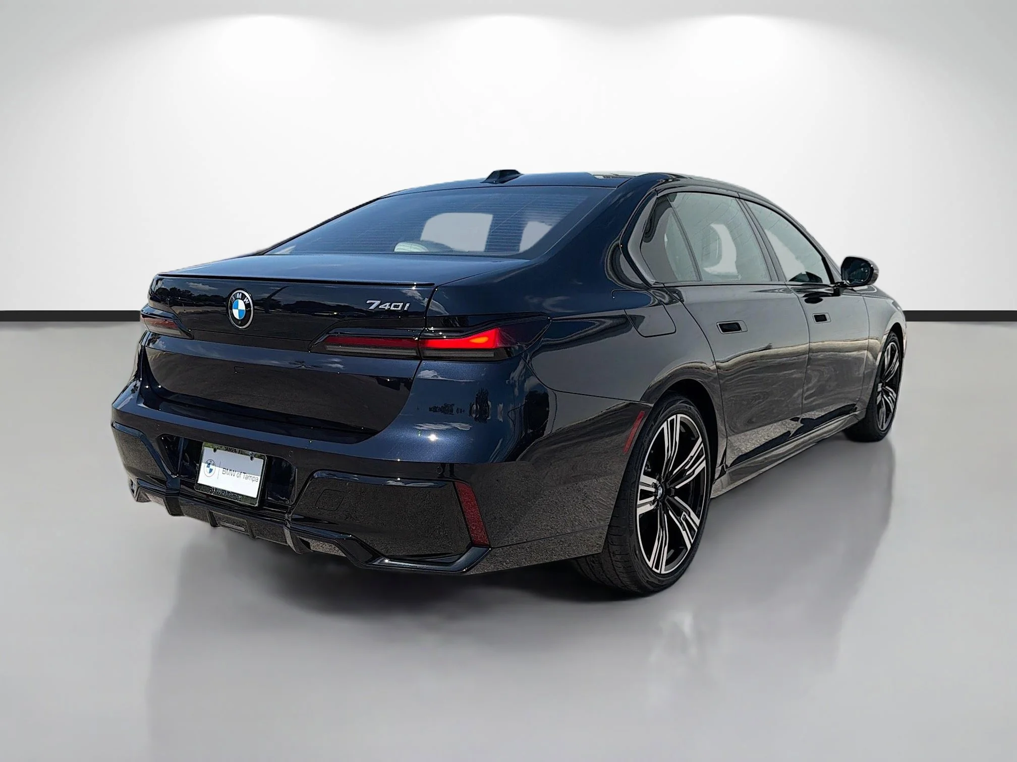 New 2026 Carbon Black Metallic BMW 740i image 3