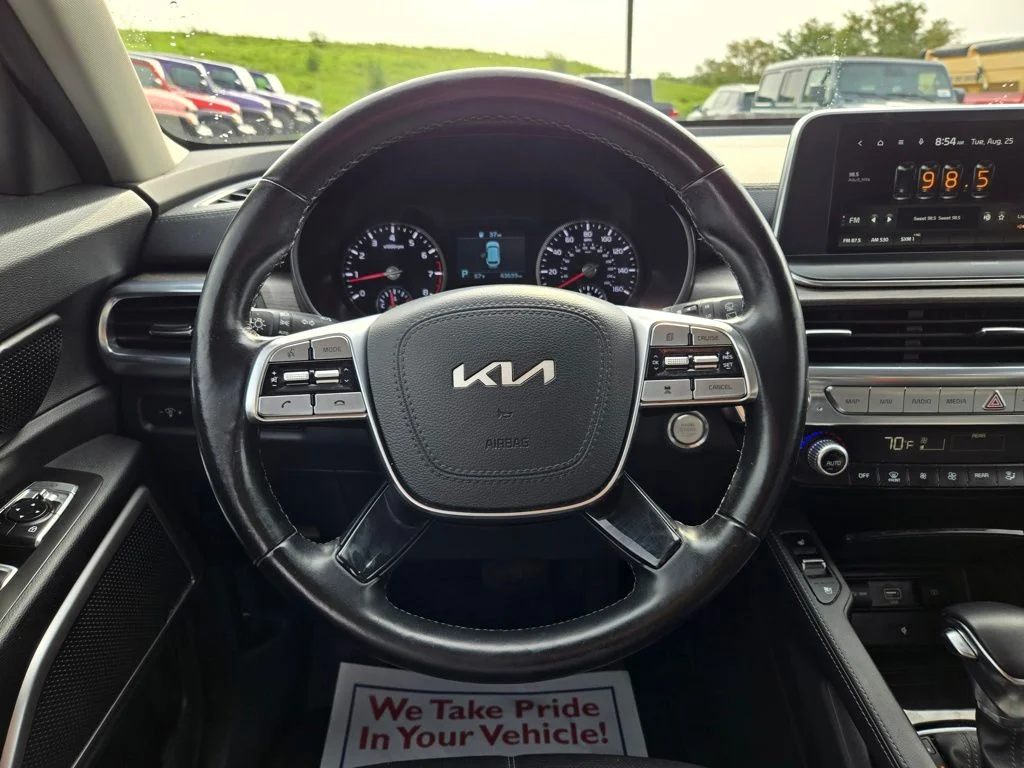 Used 2022 Gray Kia EX image 21