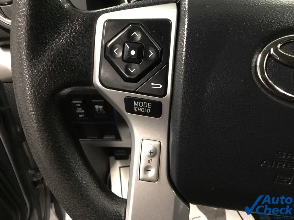 Used 2017 Silver Toyota SR5 image 49