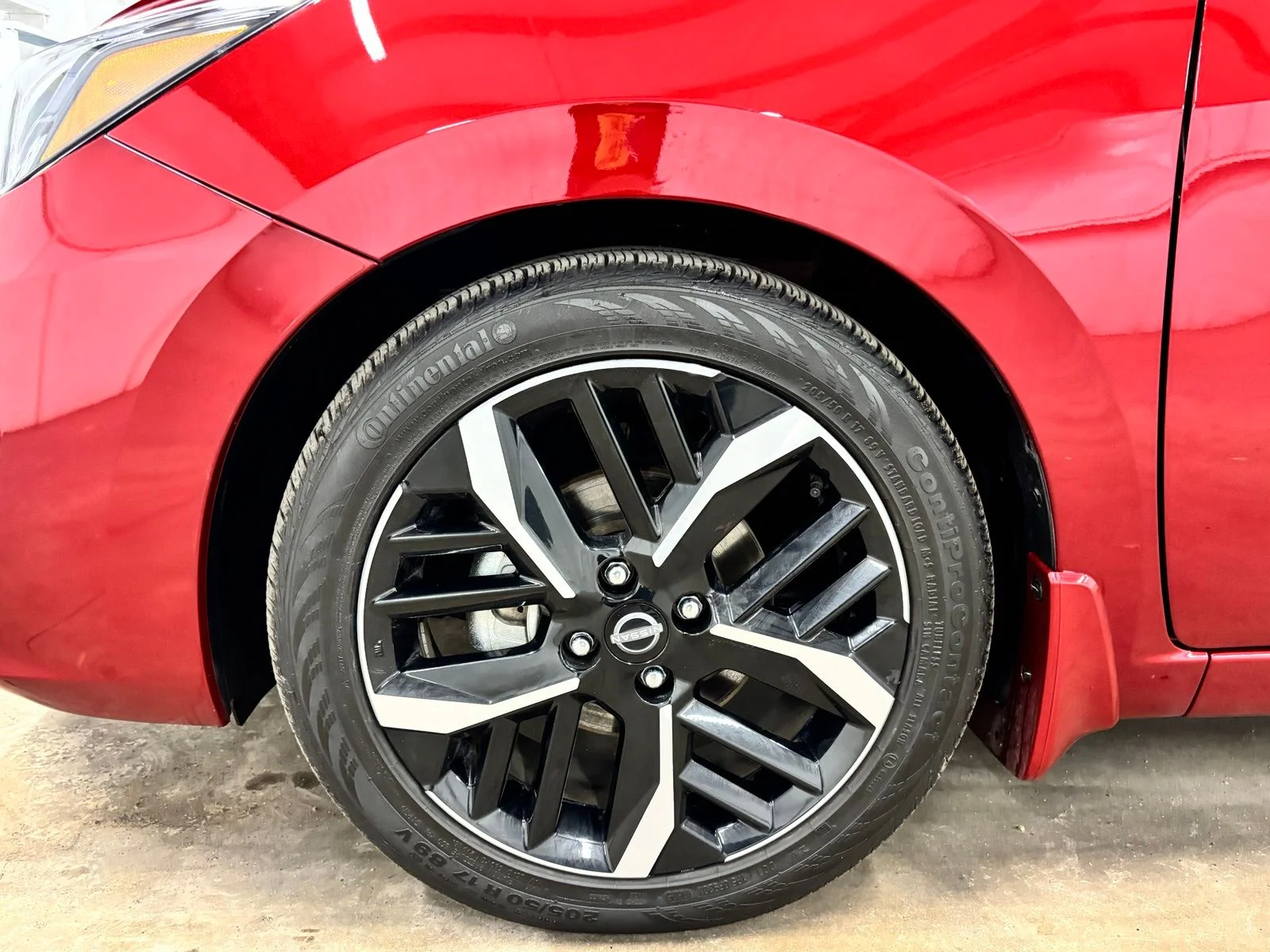 Used 2025 Red Nissan 1.6 SR image 9