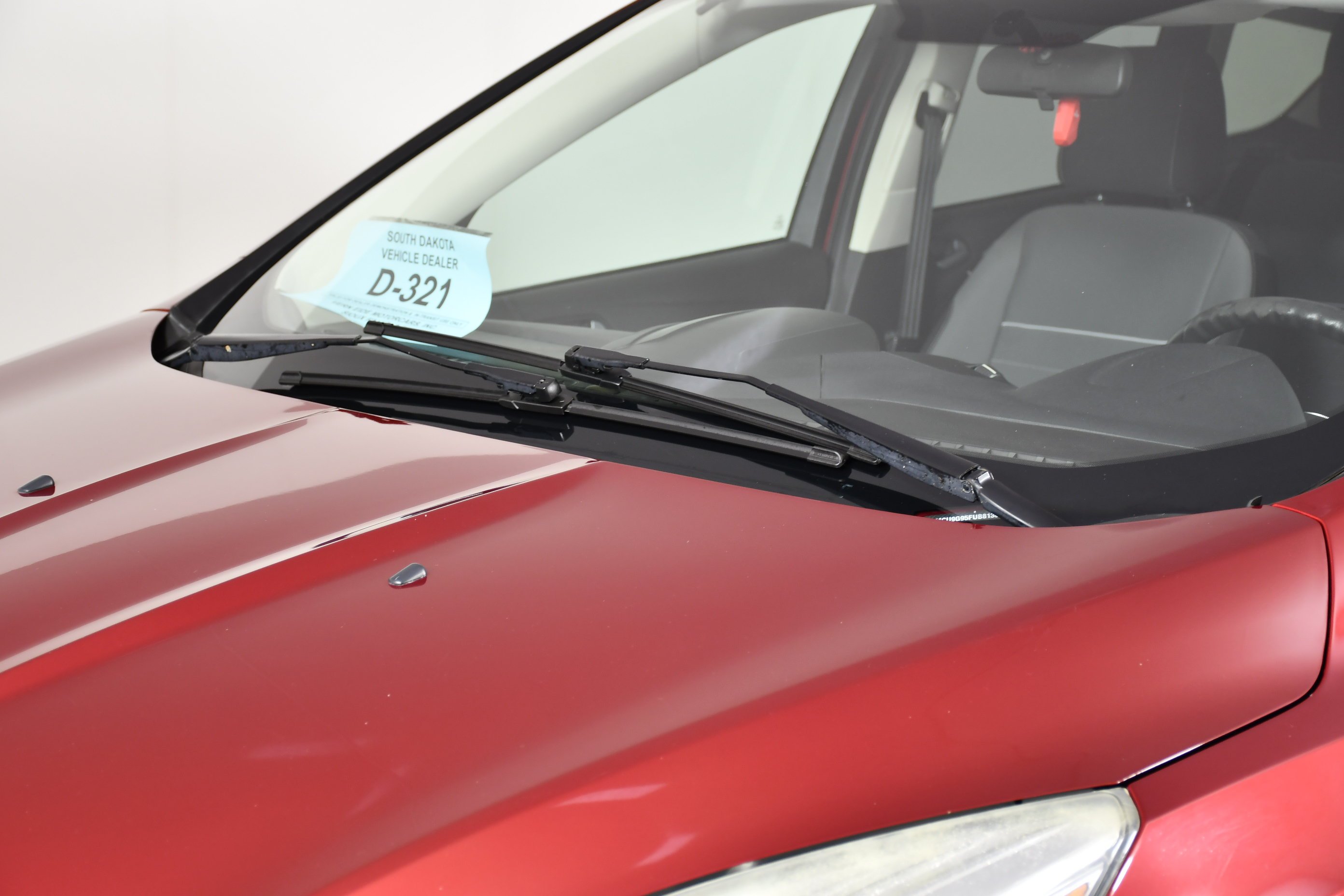 Used 2015 Ruby Red Metallic Ford SE image 12