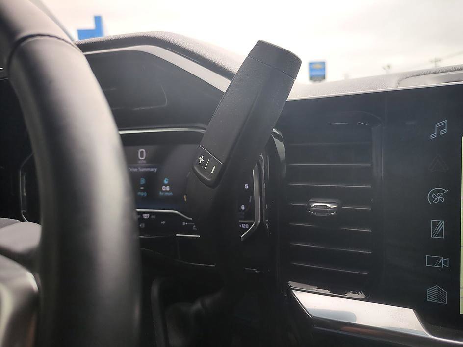 Used 2024 Summit White Chevrolet RST image 25